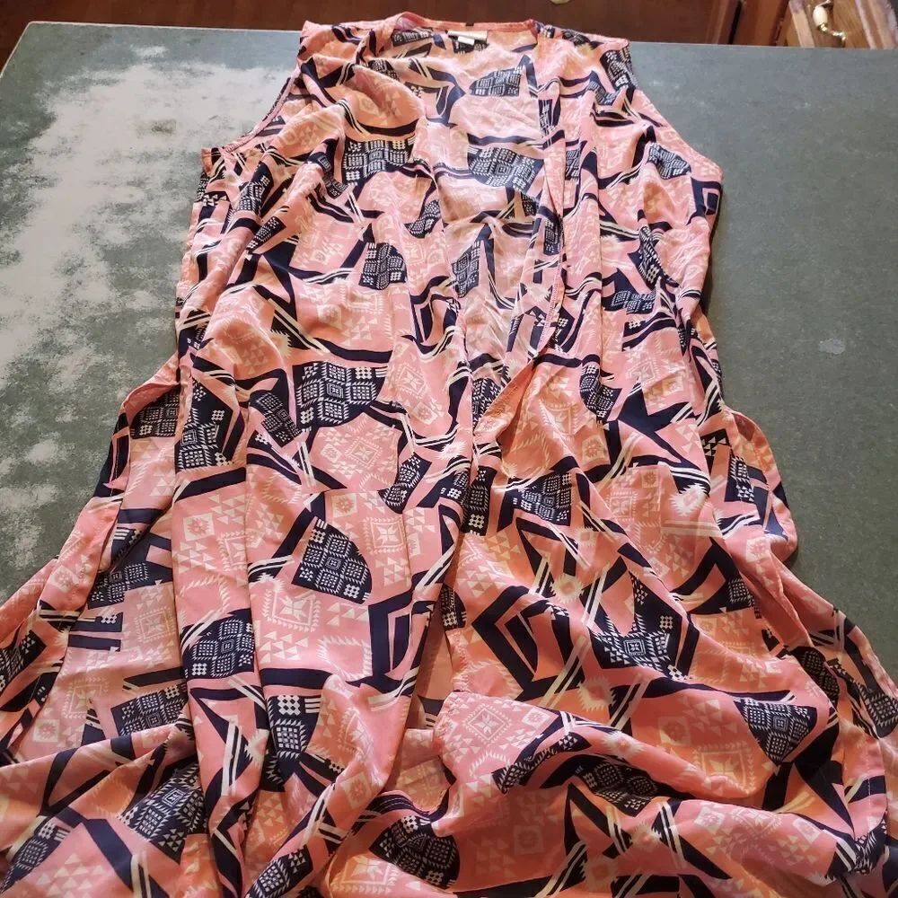 Lularoe Joy pink&black long vest sz Medium